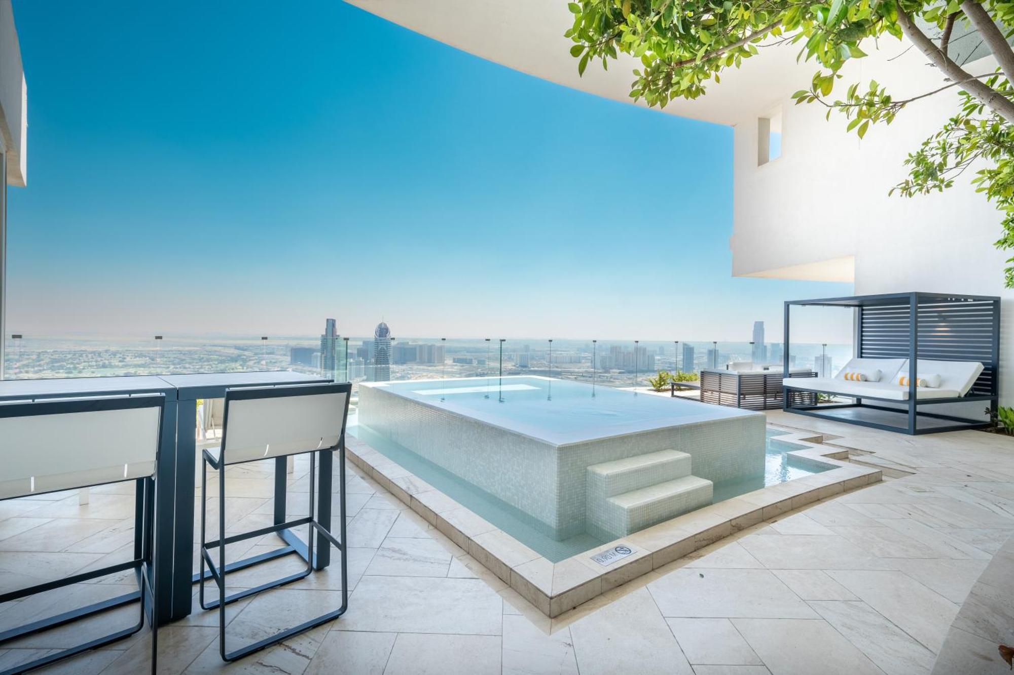 Five Jumeirah Village فندق 5*