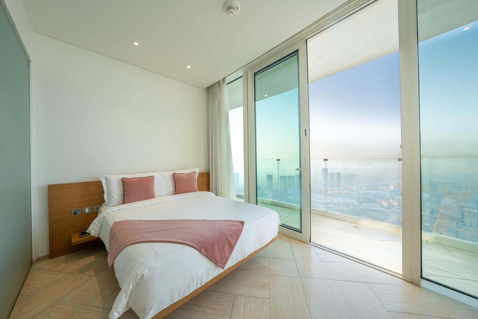 Five Jumeirah Village فندق 5*